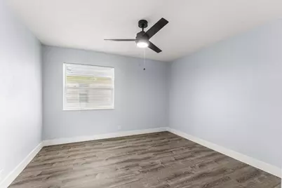 656 W 6th Street, Riviera Beach, FL 33404 - Photo 15