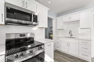 656 W 6th St, Riviera Beach, FL 33404 - Photo 23