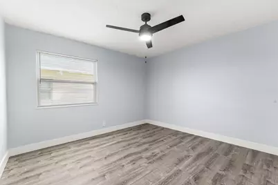 656 W 6th Street, Riviera Beach, FL 33404 - Photo 19