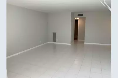 5751 Camino Del Sol #403, Boca Raton, FL 33433 - Photo 7