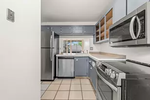 9340 Lagoon Pl, Davie, FL 33324 - Photo 3