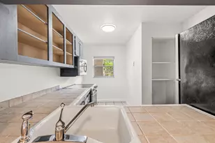 9340 Lagoon Pl, Davie, FL 33324 - Photo 5