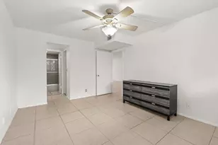 9340 Lagoon Pl, Davie, FL 33324 - Photo 19