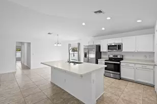 1741 SE Sandia Dr, Port Saint Lucie, FL 34983 - Photo 9