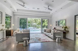 717 NE 1st Ct, Delray Beach, FL 33483 - Photo 5