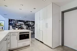 717 NE 1st Ct, Delray Beach, FL 33483 - Photo 15