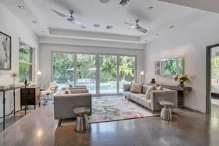 717 NE 1st Ct, Delray Beach, FL 33483 - Photo 3