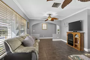 9774 Jonquil Cir S, Palm Beach Gardens, FL 33410 - Photo 11