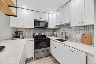 247 Ventnor R, Deerfield Beach, FL 33442 - Photo 19