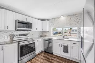 8301 SE Skylark Ave, Hobe Sound, FL 33455 - Photo 9