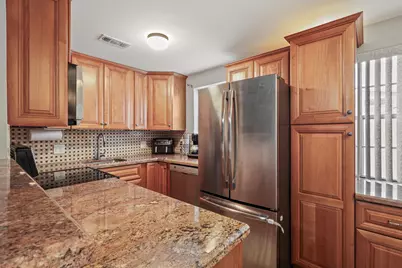 297 Farnham M, Deerfield Beach, FL 33442 - Photo 3