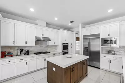 9566 Eden Roc Court, Delray Beach, FL 33446 - Photo 11