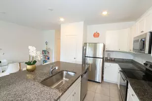 656 NE Waters Edge Ln, Port Saint Lucie, FL 34983 - Photo 7