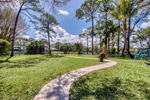 6062 Wood Lake Rd, Jupiter, FL 33458 - Photo 5
