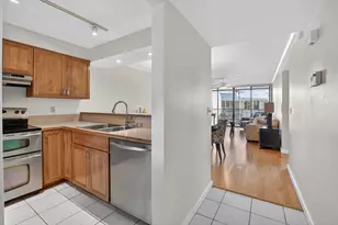 20 Royal Palm Way, Boca Raton, FL 33432 - Photo 5