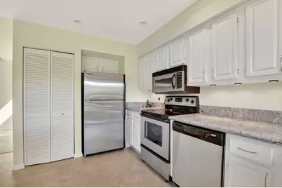 19720 Sawgrass Drive #902, Boca Raton, FL 33434 - Photo 13