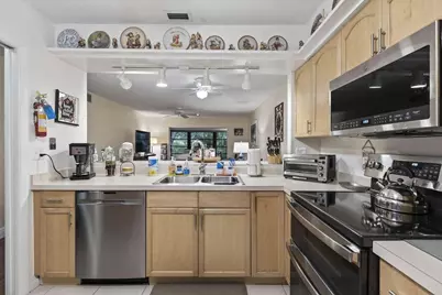 2302 Sunrise Boulevard #206, Fort Pierce, FL 34982 - Photo 7