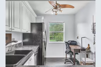 130 Lake Constance Drive, West Palm Beach, FL 33411 - Photo 9