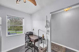 130 Lake Constance Dr, West Palm Beach, FL 33411 - Photo 7