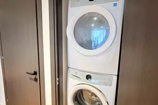 398 NE 5th St, Miami, FL 33132 - Photo 5