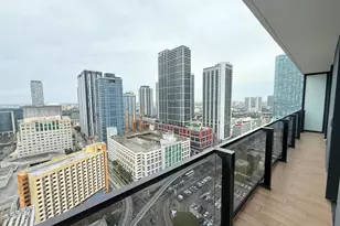 398 NE 5th St, Miami, FL 33132 - Photo 23