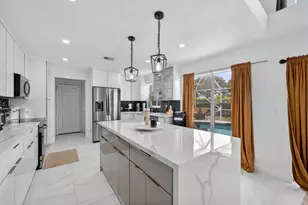 200 Trails End, West Palm Beach, FL 33413 - Photo 3