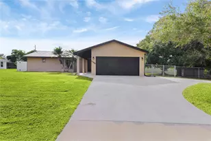 1798 SW Del Rio Blvd, Port Saint Lucie, FL 34953 - Photo 1
