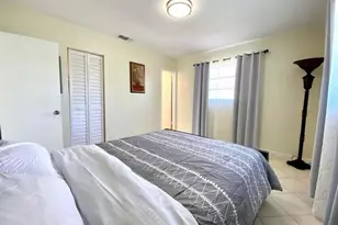 523 SE 20th Ct, Boynton Beach, FL 33435 - Photo 11