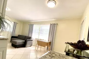 523 SE 20th Ct, Boynton Beach, FL 33435 - Photo 9