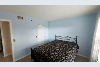 4640 Lucerne Lakes Boulevard W #303, Lake Worth, FL 33467 - Photo 13