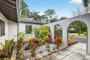 1214 Park Ln, Haverhill, FL 33417 - Photo 7