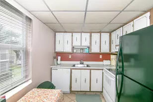 39 Burgundy A, Delray Beach, FL 33484 - Photo 5