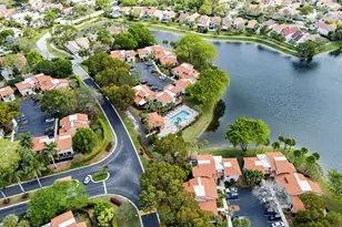 5887 Fox Hollow Dr, Boca Raton, FL 33486 - Photo 5