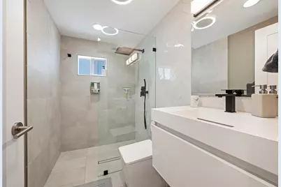 2112 NE 32nd Avenue, Fort Lauderdale, FL 33305 - Photo 23