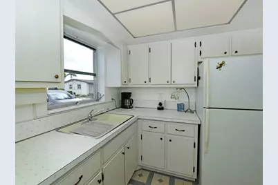 2789 Ashley Drive W #B, West Palm Beach, FL 33415 - Photo 9