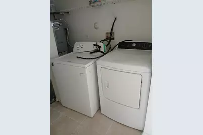 441 Cypress Way W, Palm Springs, FL 33406 - Photo 5