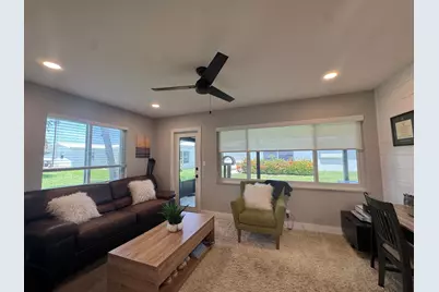 108 SW 9th Street, Boynton Beach, FL 33426 - Photo 23