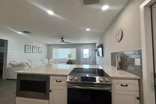 108 SW 9th St, Boynton Beach, FL 33426 - Photo 11