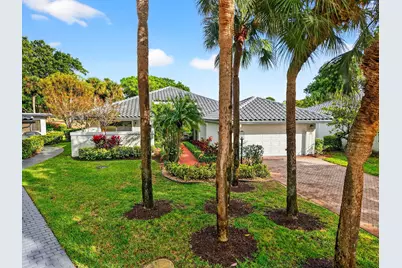 35 Glens Drive E, Boynton Beach, FL 33436 - Photo 1