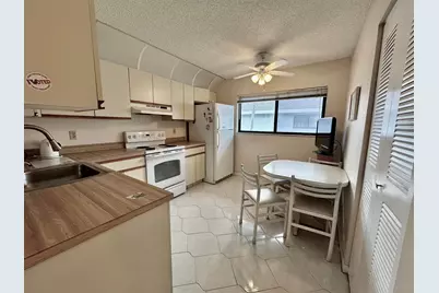 15235 Lakes Of Delray Boulevard #308, Delray Beach, FL 33484 - Photo 5
