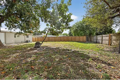 3600 SW 46th Avenue, West Park, FL 33023 - Photo 23