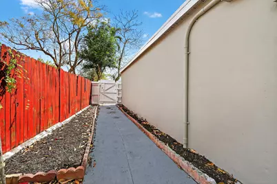 3600 SW 46th Avenue, West Park, FL 33023 - Photo 21