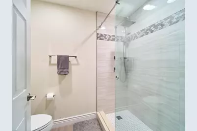 19218 Glenmoor Drive, West Palm Beach, FL 33409 - Photo 17