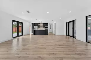 1382 N Mangonia Dr, West Palm Beach, FL 33401 - Photo 7