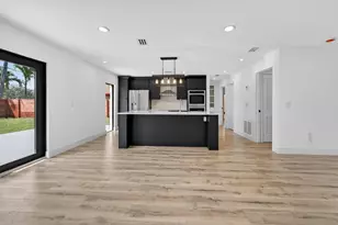 1382 N Mangonia Dr, West Palm Beach, FL 33401 - Photo 13