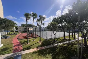 409 Executive Center Dr, West Palm Beach, FL 33401 - Photo 31