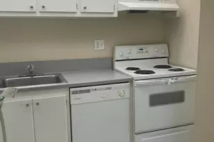 409 Executive Center Dr, West Palm Beach, FL 33401 - Photo 9