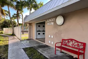 409 Executive Center Dr, West Palm Beach, FL 33401 - Photo 25