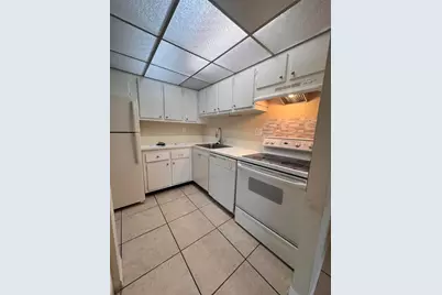 409 Executive Center Drive #211, West Palm Beach, FL 33401 - Photo 35