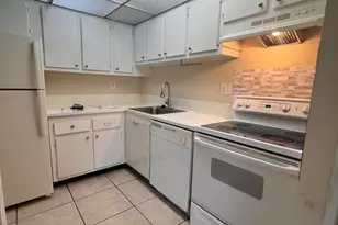 409 Executive Center Dr, West Palm Beach, FL 33401 - Photo 35